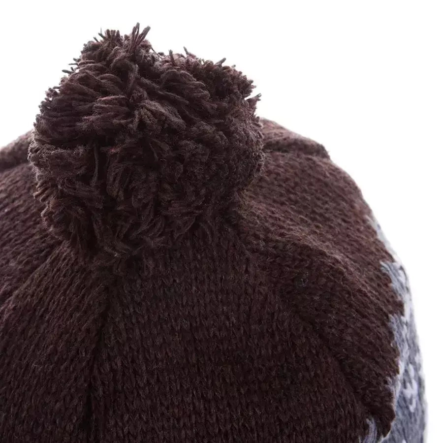 Czapka zimowa Inny 7147 brązowa - brązowy pompon, zbliżenie