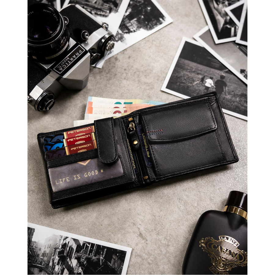 Otwarty czarny portfel Peterson SET-M-1549-D z kartami