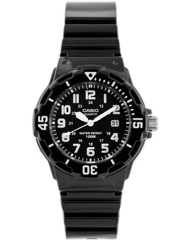 Czarny zegarek damski Casio LRW-200H 1BV - zegarek z przodu na białym tle