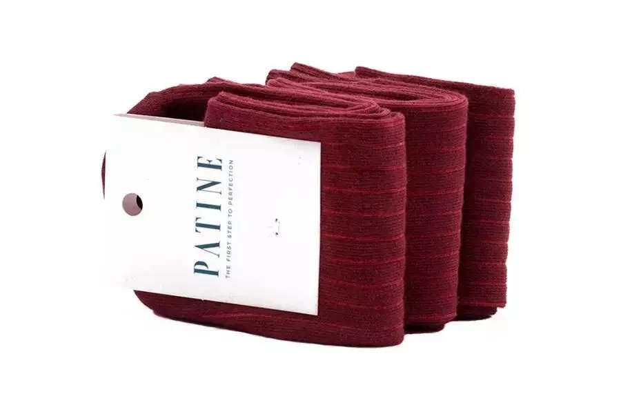 Skarpety męskie Patine 1010289 43-47 bordowe - trzy pary złożone z metką Patine, bordowe z pionowymi prążkami ton w ton