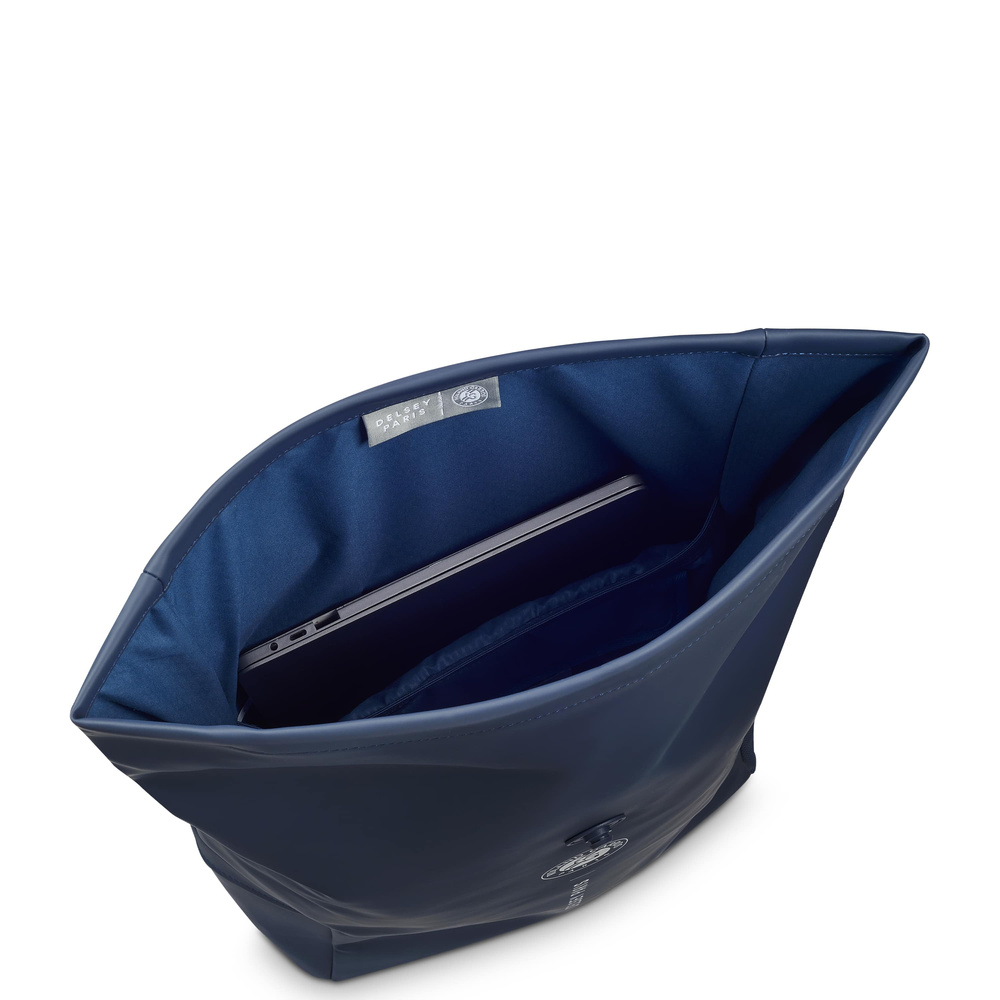 Plecak miejski z materiału wodoodpornego unisex Delsey Turenne Rolltop Roland Garros granatowy - cecha produktu