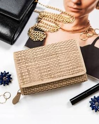 Elegancki beżowy skórzany portfel damski poziomy - Rovicky R-615-DDW