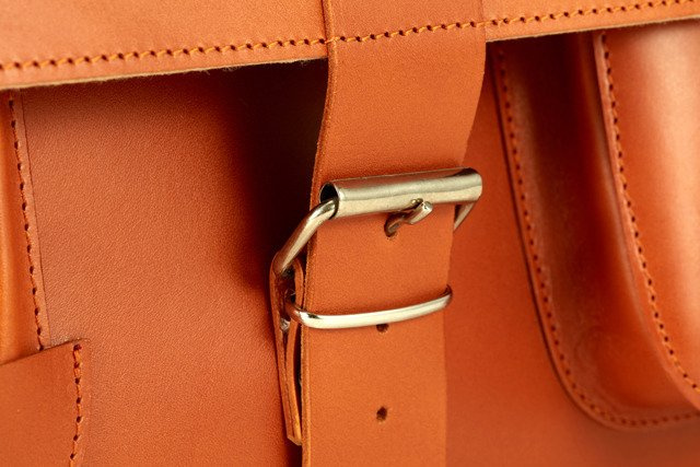 Torba skórzana z juchtu unisex VOOC P43 teczka aktówka A4 brązowa - ergonomiczna forma do noszenia
