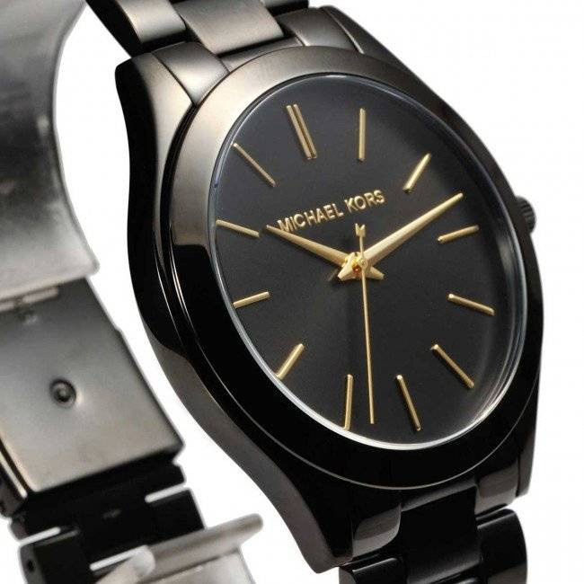 Czarny zegarek damski Michael Kors MK3221 - zbliżenie tarczy ze złotymi indeksami