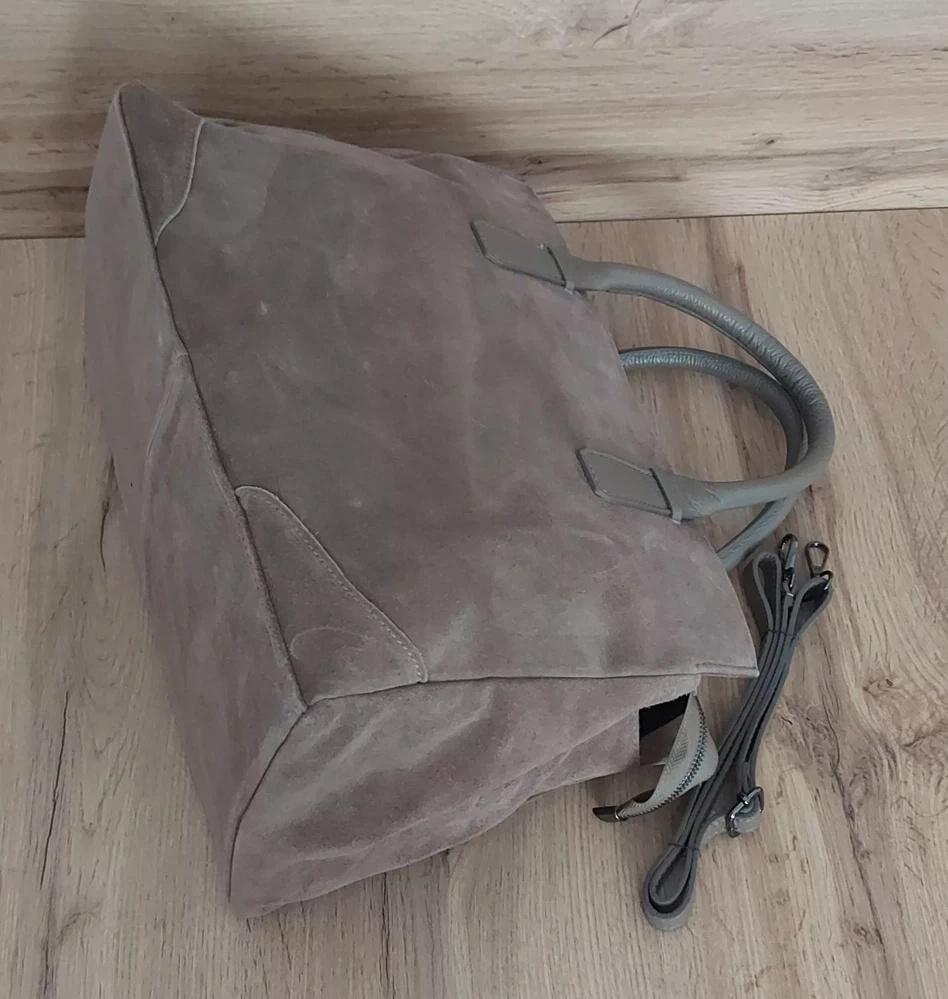 Torba skórzana zamszowa damska Vera Pelle WKXL85T kuferek pojemny A4 beżowa - cecha produktu