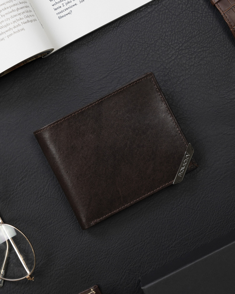 Brązowy portfel męski Rovicky N993-RVTM-GN ze srebrnym narożnikiem