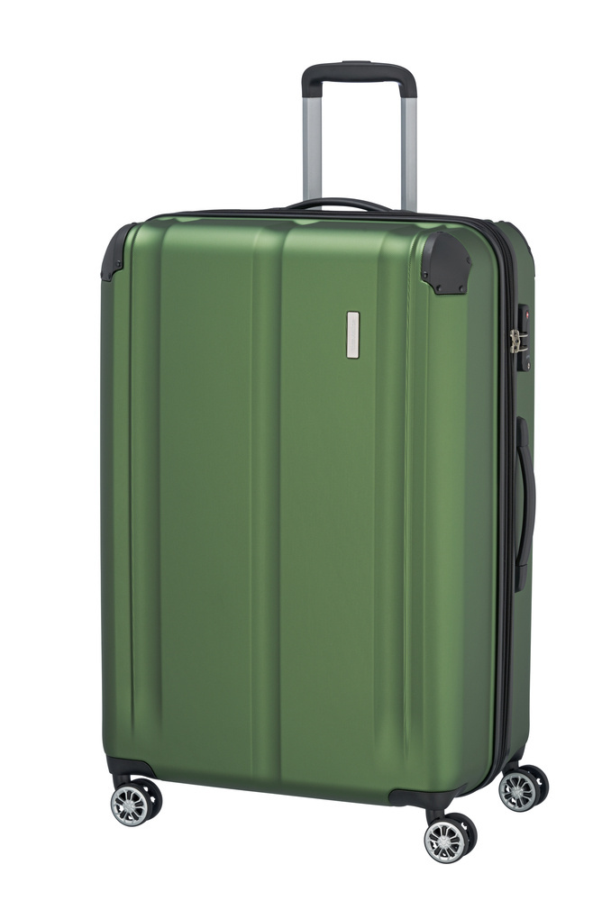 Zielona walizka Travelite City pod kątem, z wysuniętym uchwytem teleskopowym i czarnymi narożnikami