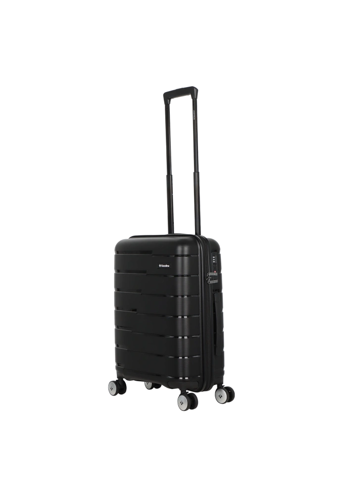 Czarna walizka kabinowa z polipropylenu Saxoline Bliss 55 w poziome przetłoczenia, z wysuniętą rączką i zamkiem szyfrowym