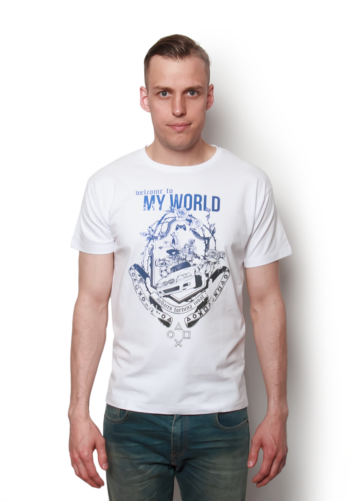 Biała koszulka z nadrukiem Welcome to my world, widok z przodu na modelu