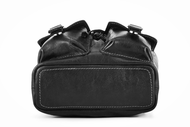 Plecak skórzany unisex ze skóry naturalnej VOOC TC13 miejski retro czarny - cecha produktu