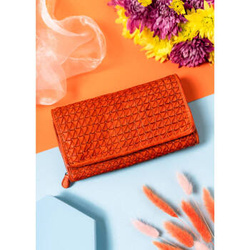Pomarańczowy portfel damski skórzany z geometrycznym wzorem - Rovicky R-N22-ZPT