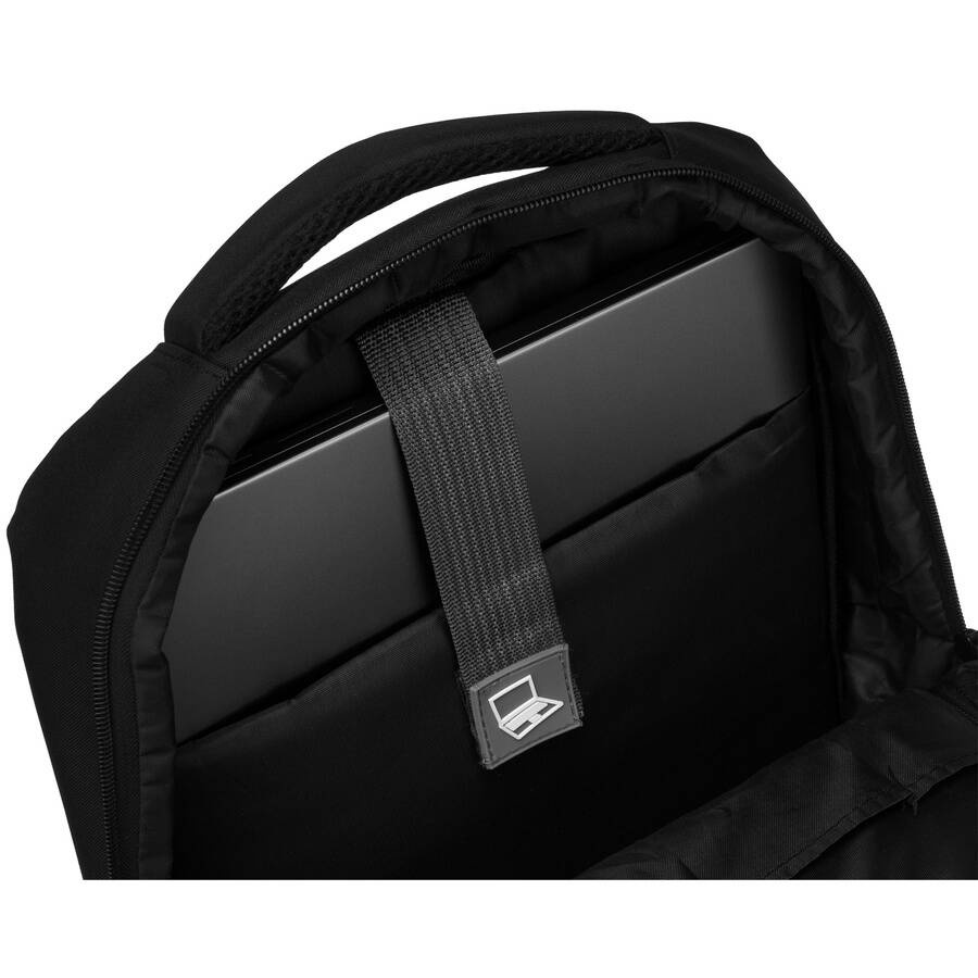 Laptop w kieszeni czarnego plecaka Peterson 63104