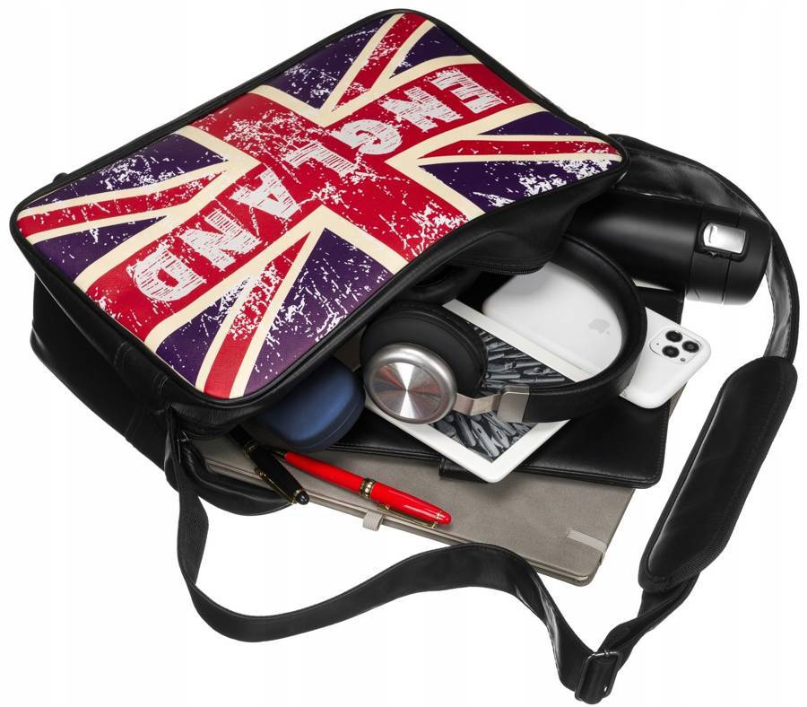 Otwarta czarna torba Loren 2088 z napisem England, w środku laptop i słuchawki