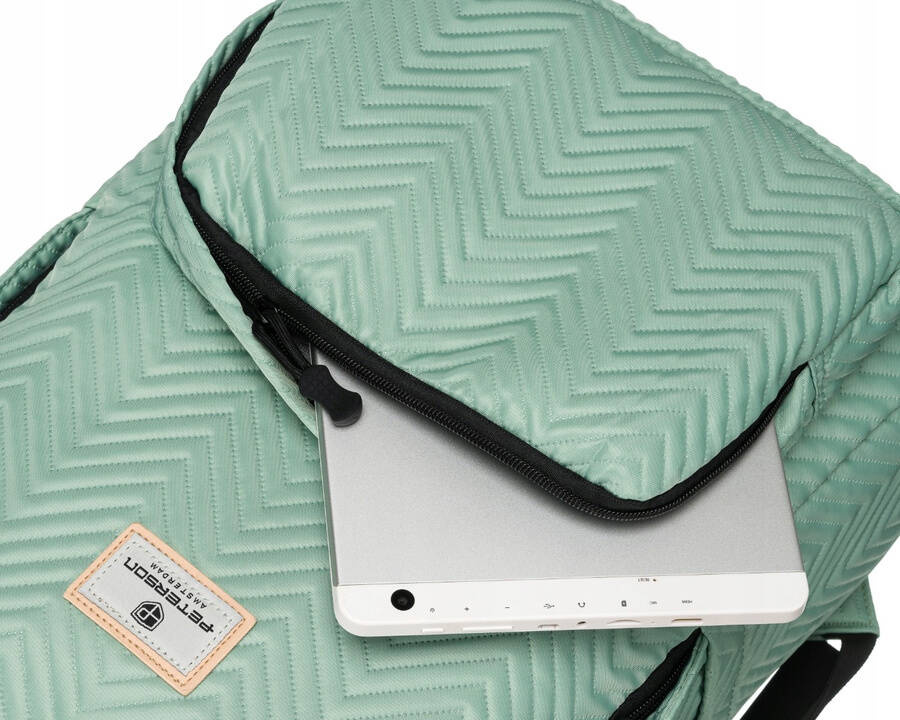 Laptop w kieszeni miętowego plecaka Peterson 77710