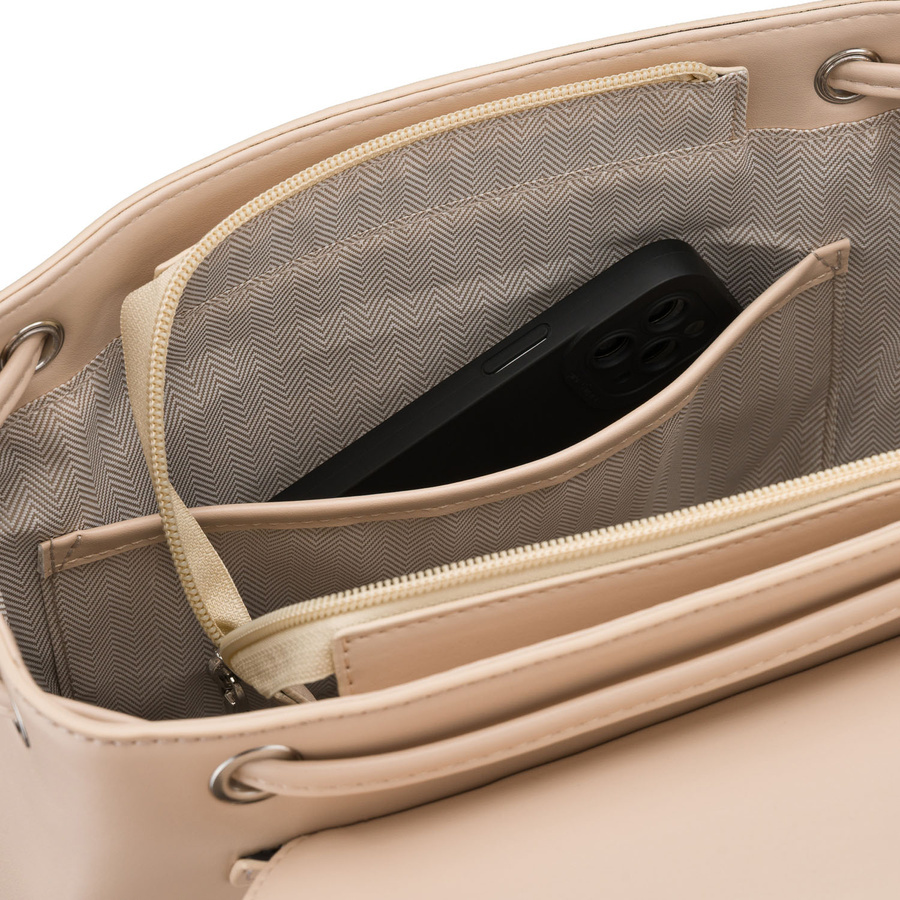 Wnętrze beżowego plecaka Rovicky R-L61409
