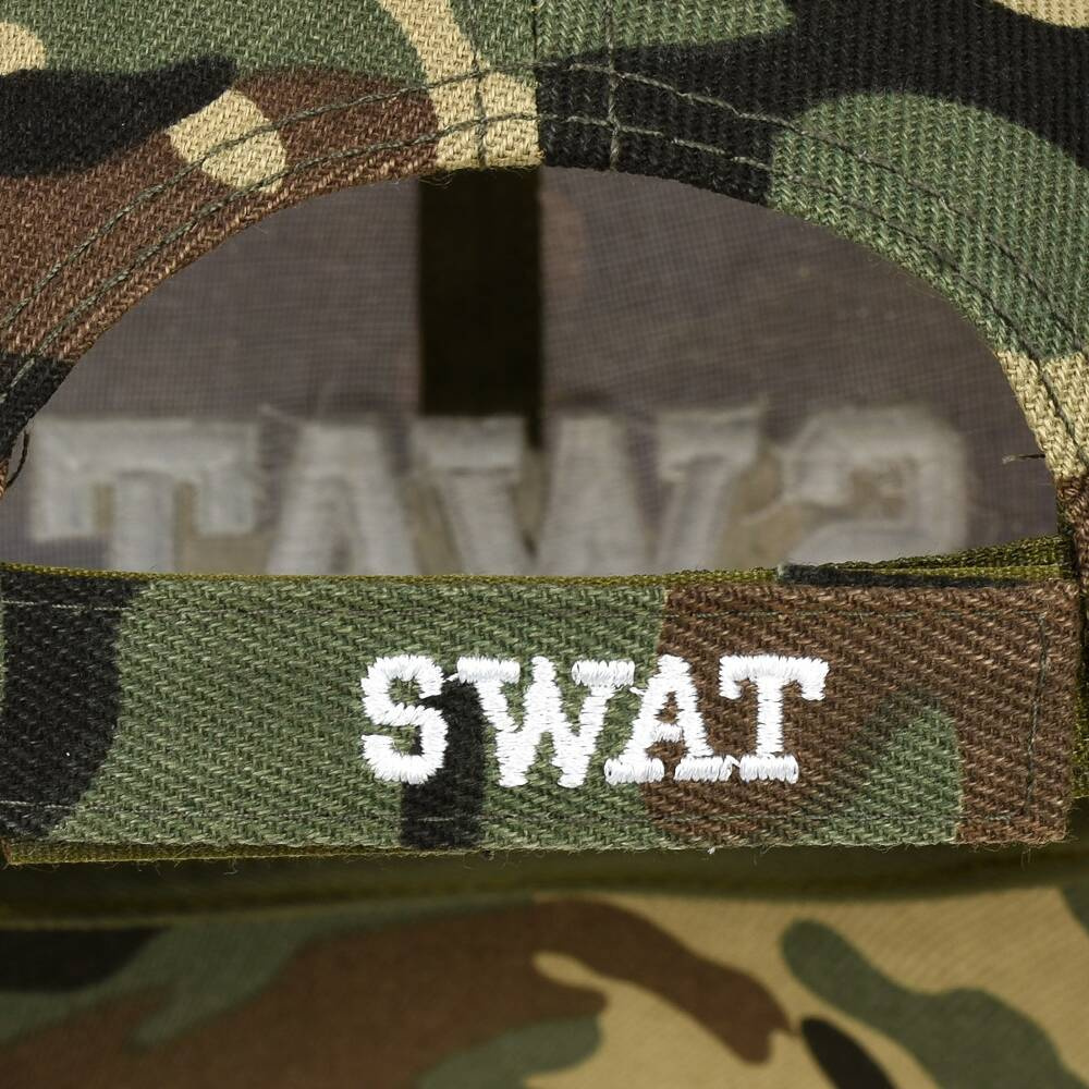 Zielona czapka Jordan Kerr CZ-M-57, tył czapki z haftem SWAT nad zapięciem