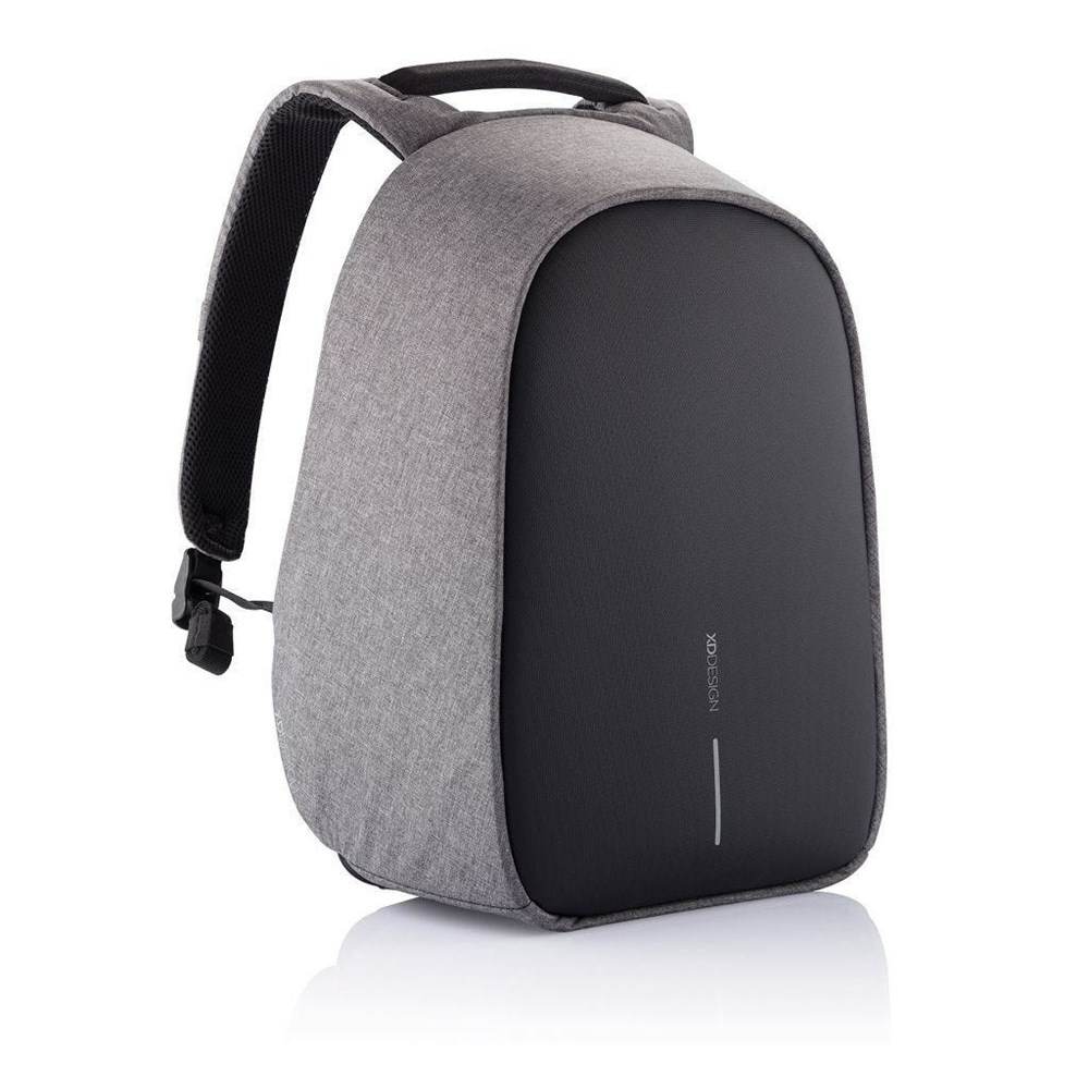 Szary plecak XD Design Bobby Hero XL pod kątem, z czarnym przednim panelem i rączką u góry