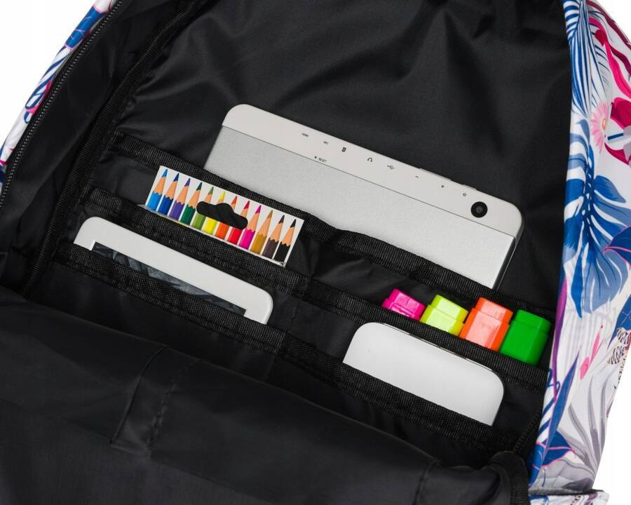 Kieszonki w komorze wielokolorowego plecaka Peterson 79904
