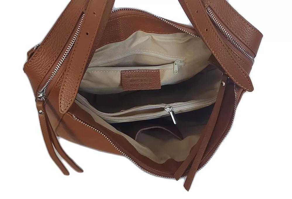 Torebka damska Vera Pelle LBB55C camel otwarta, z jasną podszewką i kieszonką na zamek