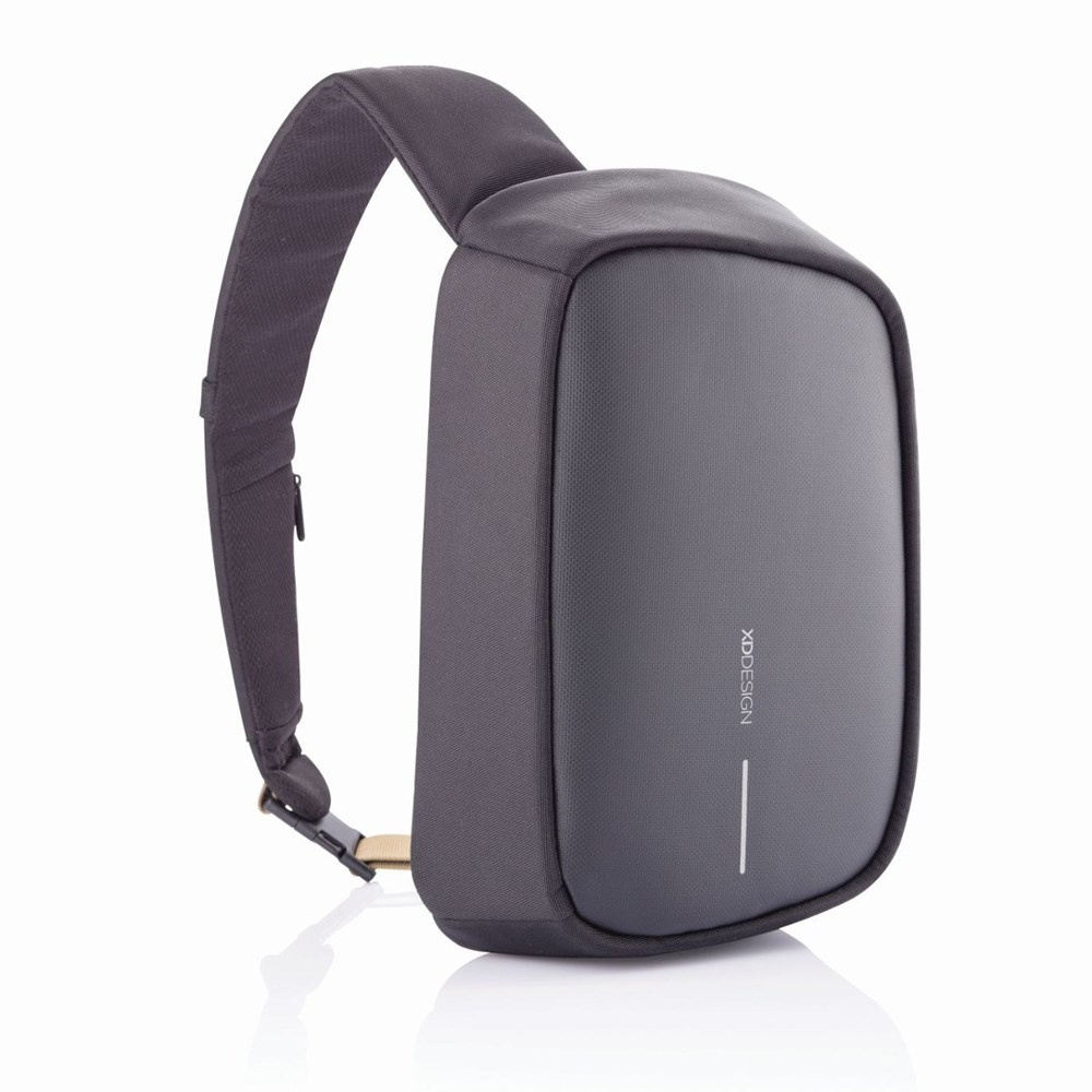 Czarny plecak XD Design Bobby Sling z szeroką szelką na jedno ramię i gładkim przodem z logo