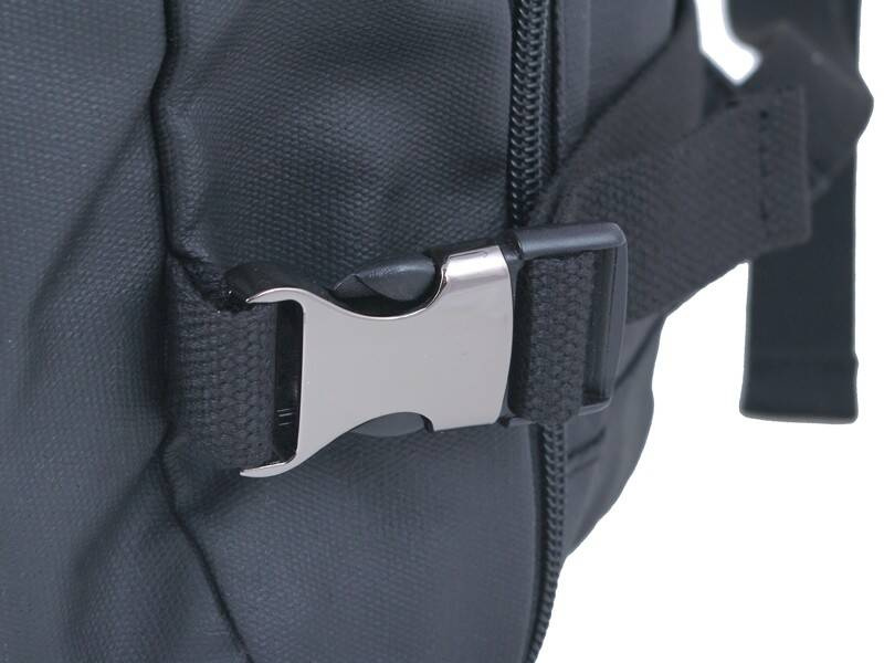 Plecak miejski na laptopa czarny - Aeronautica Militare 543 New City - ergonomiczne szelki i panel tylny