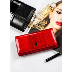 Skórzany portfel damski na zatrzask czerwony RFID - Peterson 42106-CB