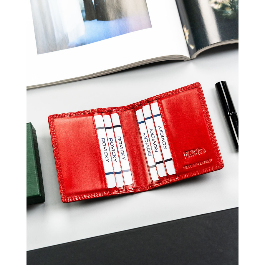 Otwarte czerwone etui 4U Cavaldi CW1015-LGV z kartami
