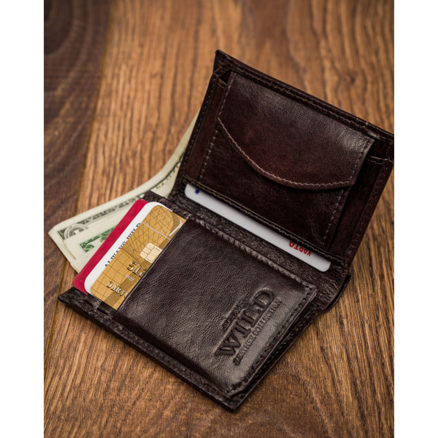 Otwarty brązowy portfel Always Wild N20191 z kartami