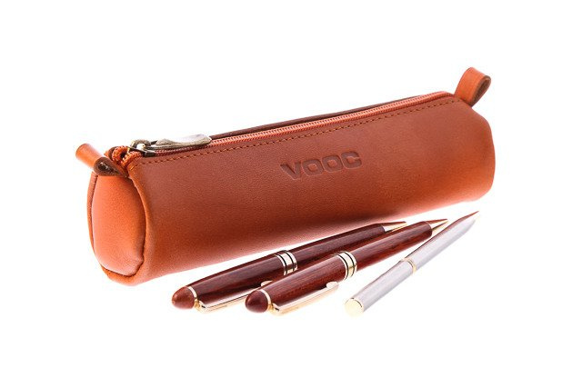 Piórnik skórzany jucht unisex VOOC Vintage P9 okrągły na długopisy czarny - funkcjonalne wnętrze